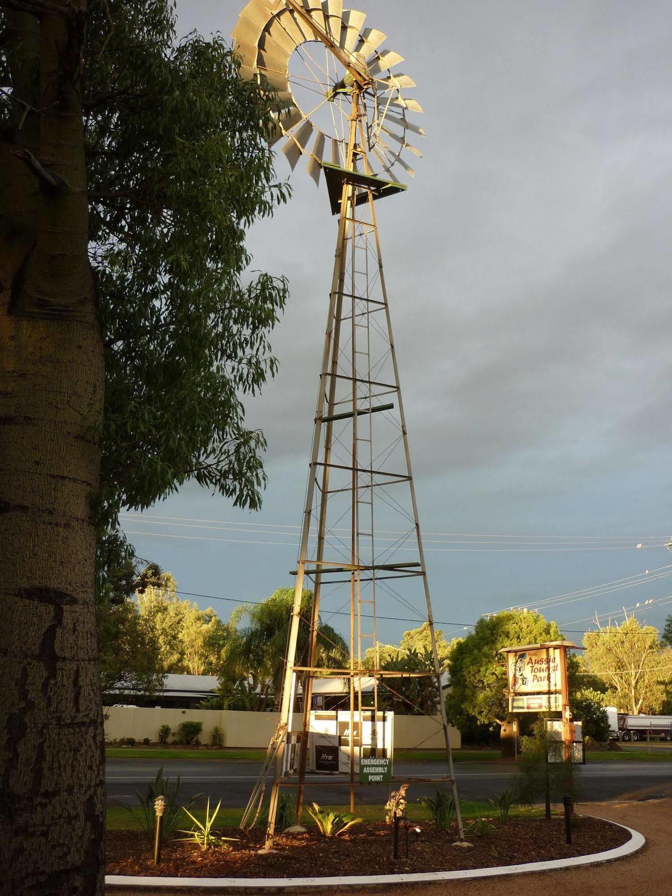 Roma Aussie Tourist Park Motel Екстериор снимка