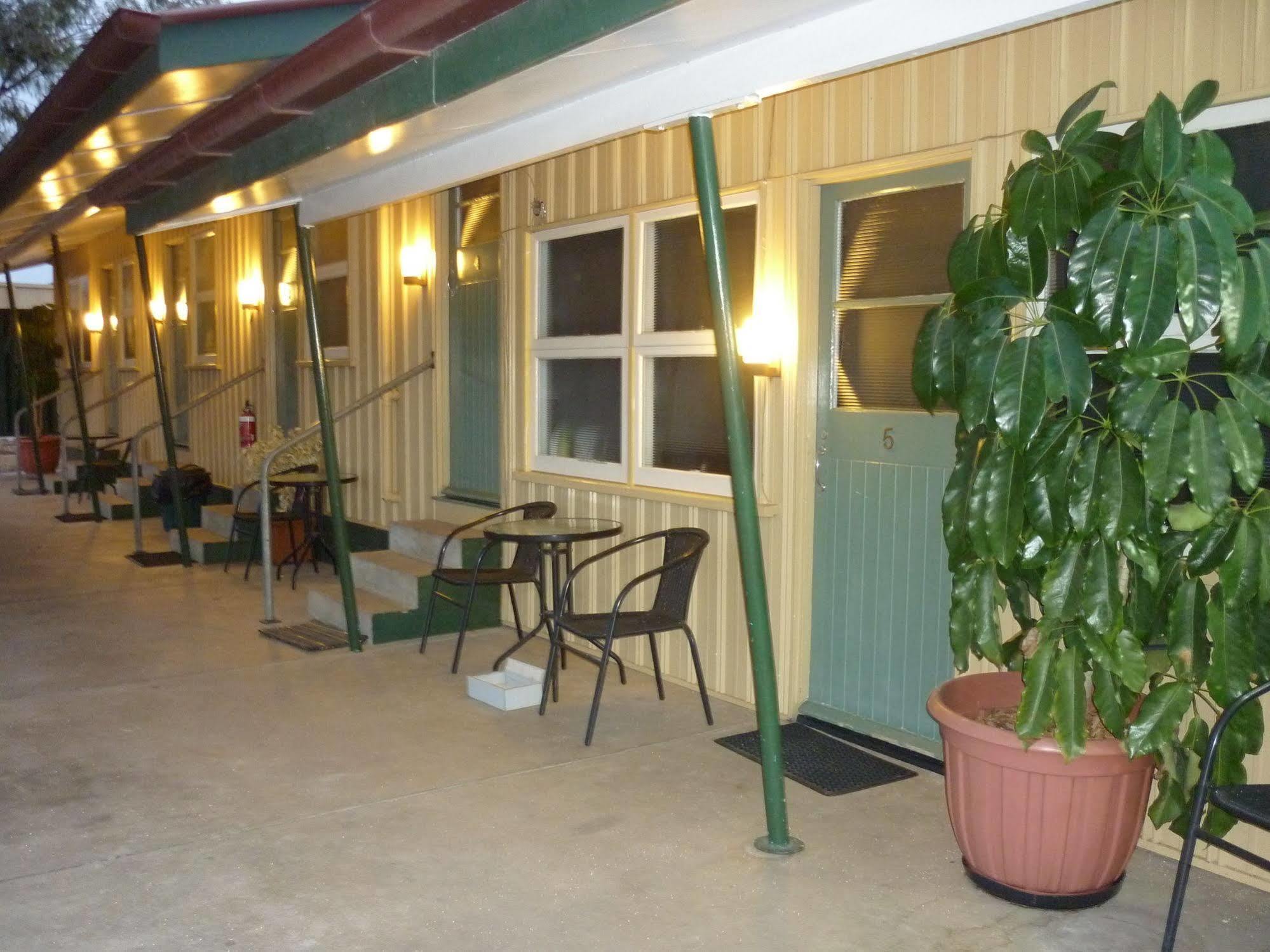 Roma Aussie Tourist Park Motel Екстериор снимка